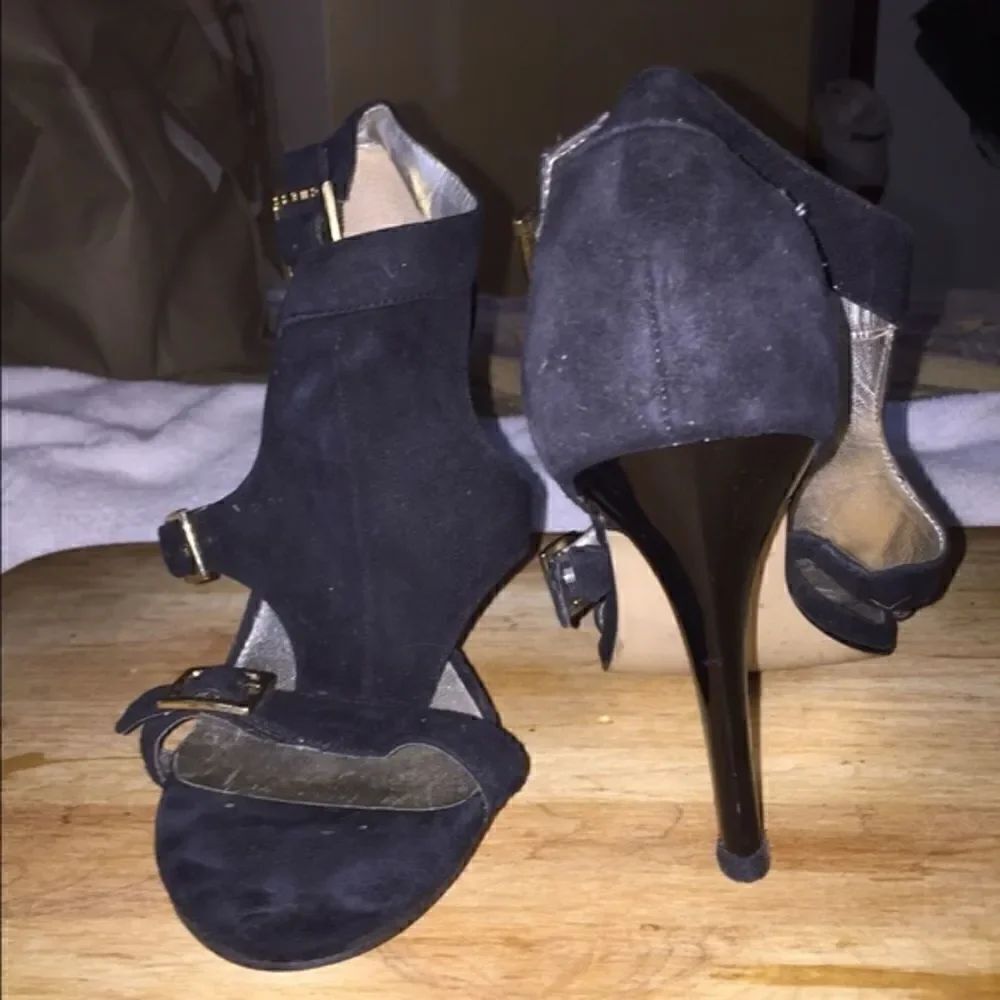 Guess  sandals